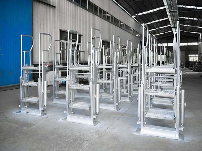 活動(dòng)梯 活動(dòng)梯